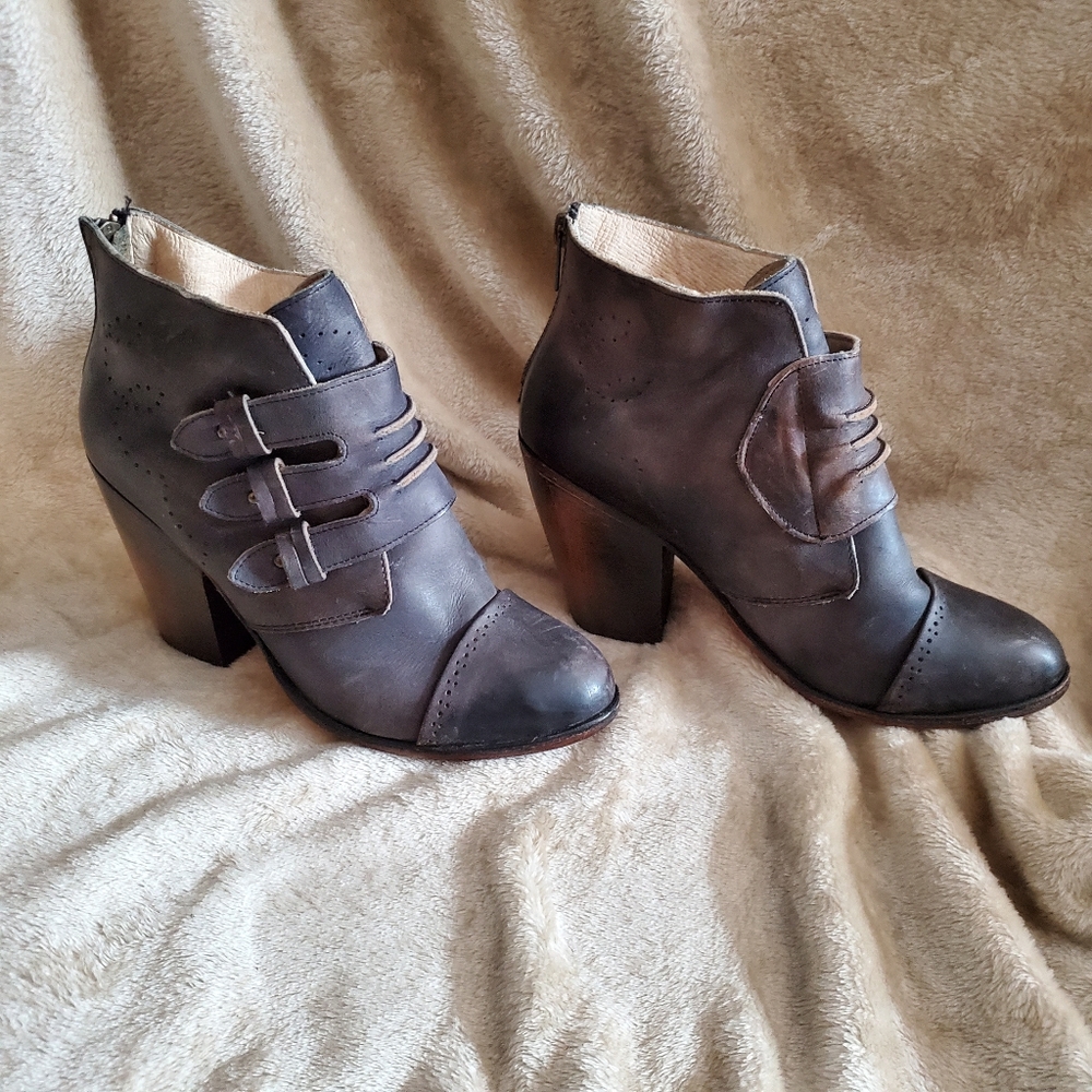 Gray Freebird Malbec Booties